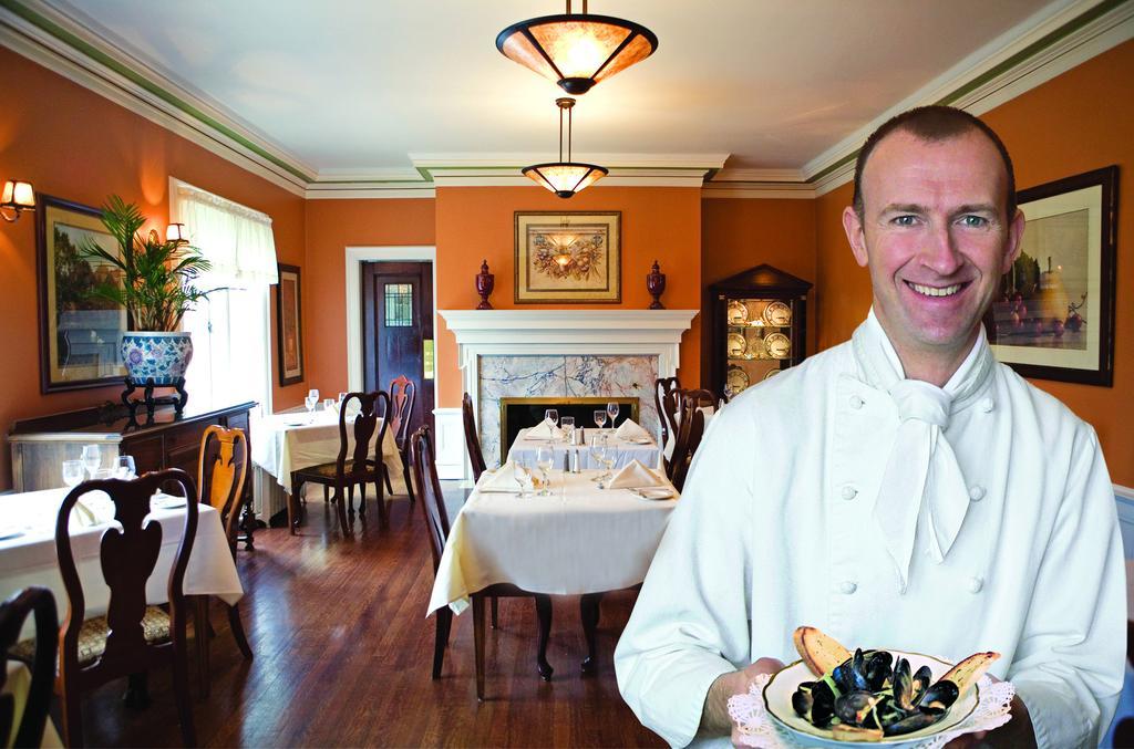 The Belvedere Inn & Restaurant Saugatuck Exterior photo