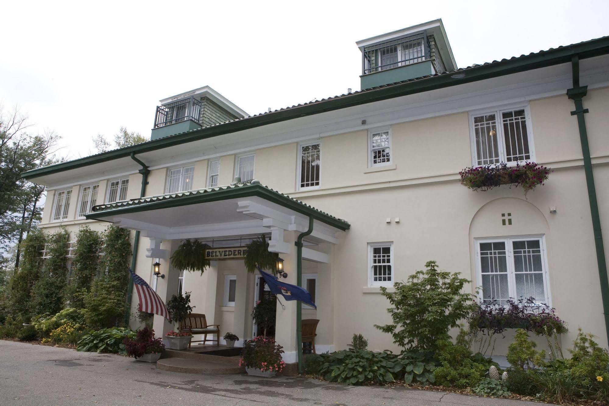 The Belvedere Inn & Restaurant Saugatuck Exterior photo
